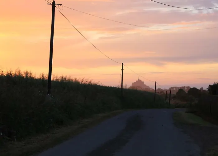 Au P'tit Mont Bed & Breakfast 3*